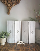 Load image into Gallery viewer, Joined freestanding Shutters