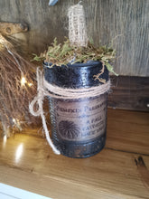 Load image into Gallery viewer, Primitive can pumpkins