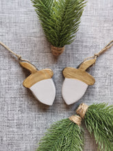 Load image into Gallery viewer, Solid Wood Handmade Acorns