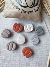 Load image into Gallery viewer, Pumpkin table decor,