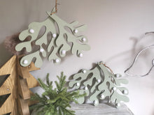 Load image into Gallery viewer, Wooden Mistletoe
