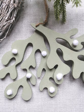 Load image into Gallery viewer, Wooden Mistletoe