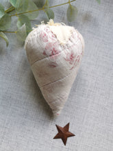 Load image into Gallery viewer, Quilted strawberries
