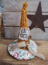 Load image into Gallery viewer, Primitive Witches decorative hats
