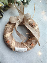 Load image into Gallery viewer, Small hanging wreath - Gingerbread workshop
