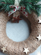 Load image into Gallery viewer, Small hessian Christmas wreath

