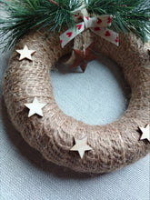 Load image into Gallery viewer, Small hessian Christmas wreath

