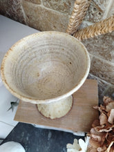 Load image into Gallery viewer, Vintage pottery
