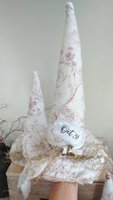 Load image into Gallery viewer, Quilted Witches hat
