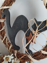 Load image into Gallery viewer, 10&quot; Wreath with wooden Black cat
