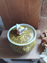 Load image into Gallery viewer, Vintage Bee Honey pot
