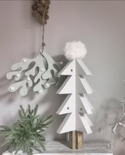 Load and play video in Gallery viewer, Wooden 3d Christmas Tree with metal stars
