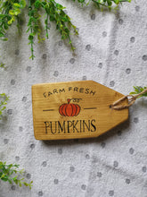 Load image into Gallery viewer, Wooden Tags - Farm Fresh Pumpkins
