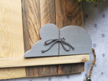 Load image into Gallery viewer, Wooden mouse with bell - Grey
