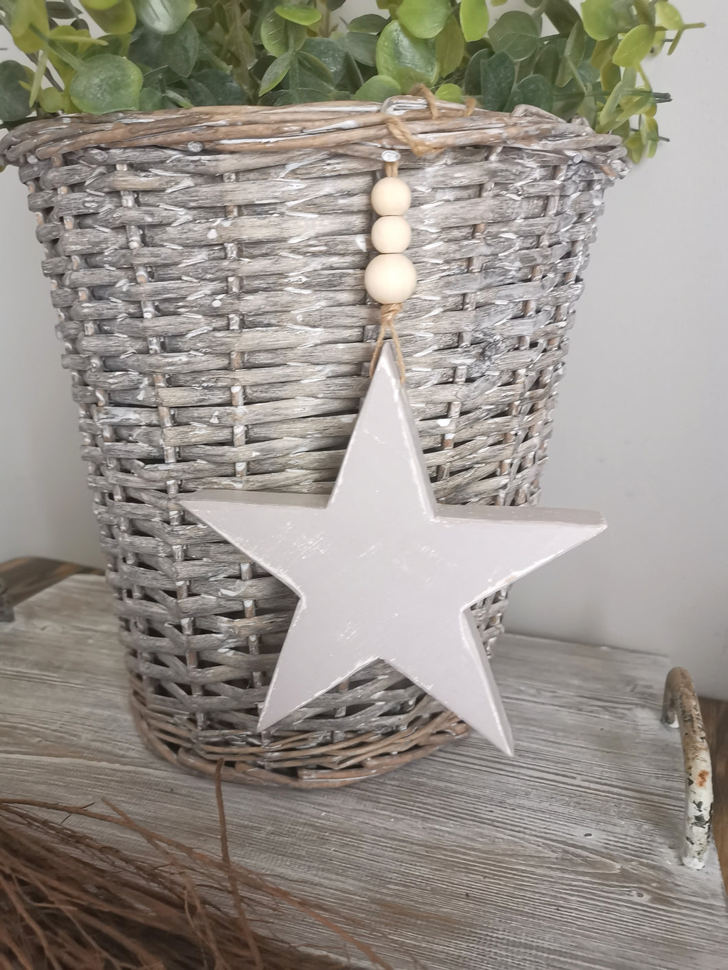Wooden Hanging Star - Smoked Pearl/White