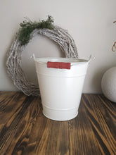 Load image into Gallery viewer, Metal bucket with Taupe Star (3 colours available)
