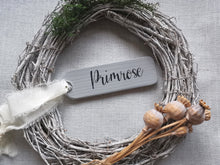 Load image into Gallery viewer, Teachers Gift, wooden flower tag with personalised gift wrap
