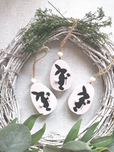 Load image into Gallery viewer, Hanging wooden Eggs

