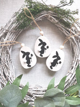 Load image into Gallery viewer, Hanging wooden Eggs
