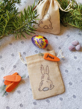 Load image into Gallery viewer, Easter Treat Bags  , Burlap bag with personalised wooden carrot
